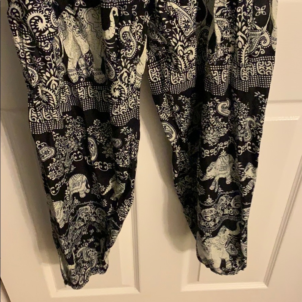 Flowy pants! - Picture 2 of 5